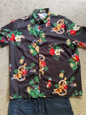Men's Black Tropical Guitar Print Short-Sleeve Shirt